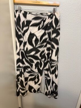 Banana Republic Dark Green and Cream Print Midi Skirt